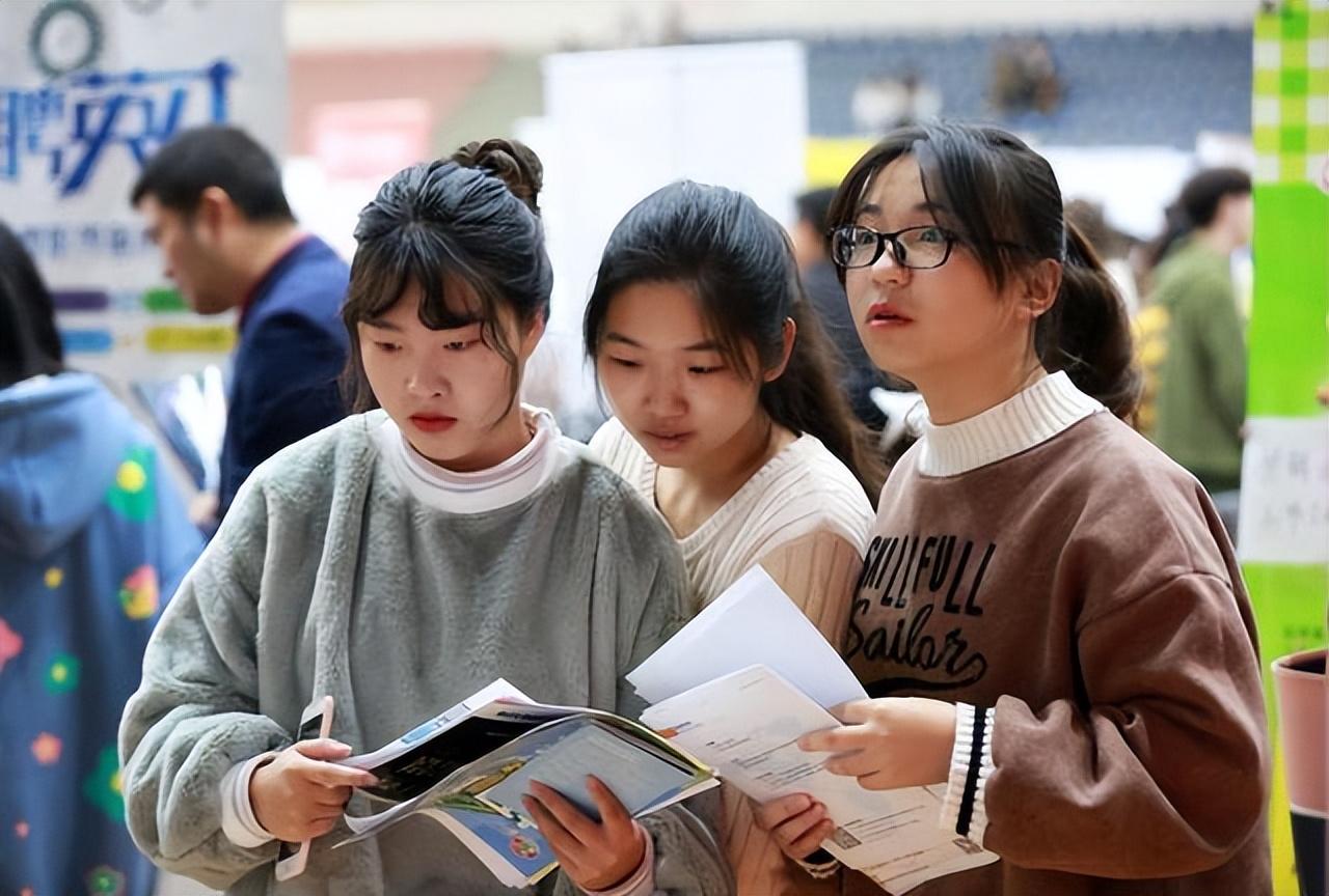 计生政审的未来趋势，走向人性化与科学的时代，2024年政策新动向解析